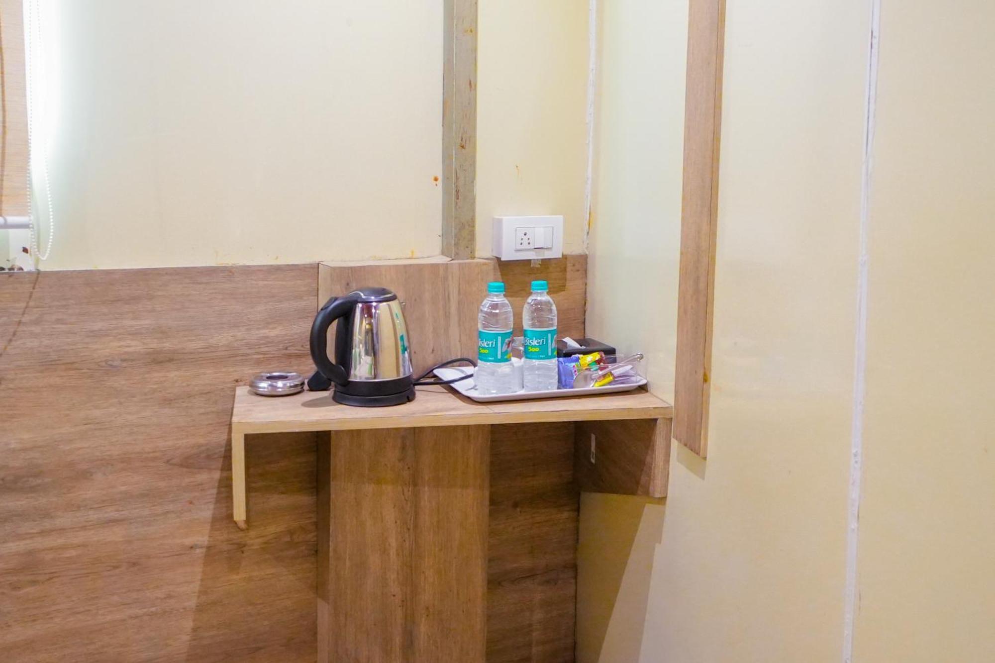 Hotel Skylink Hospitality Mahalaxmi Mumbai  Buitenkant foto