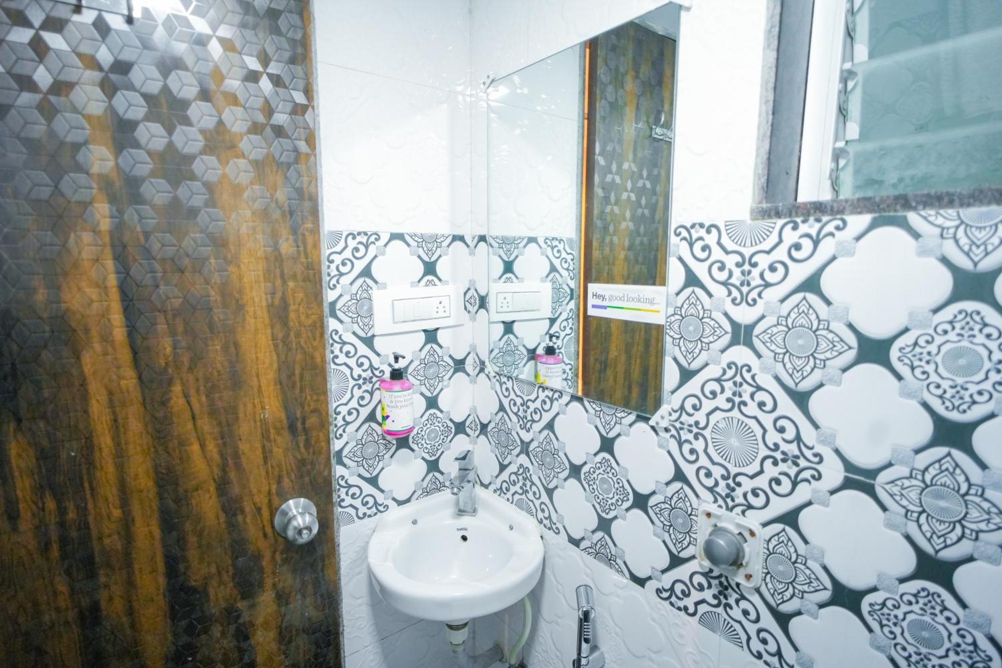 Hotel Skylink Hospitality Mahalaxmi Mumbai  Buitenkant foto