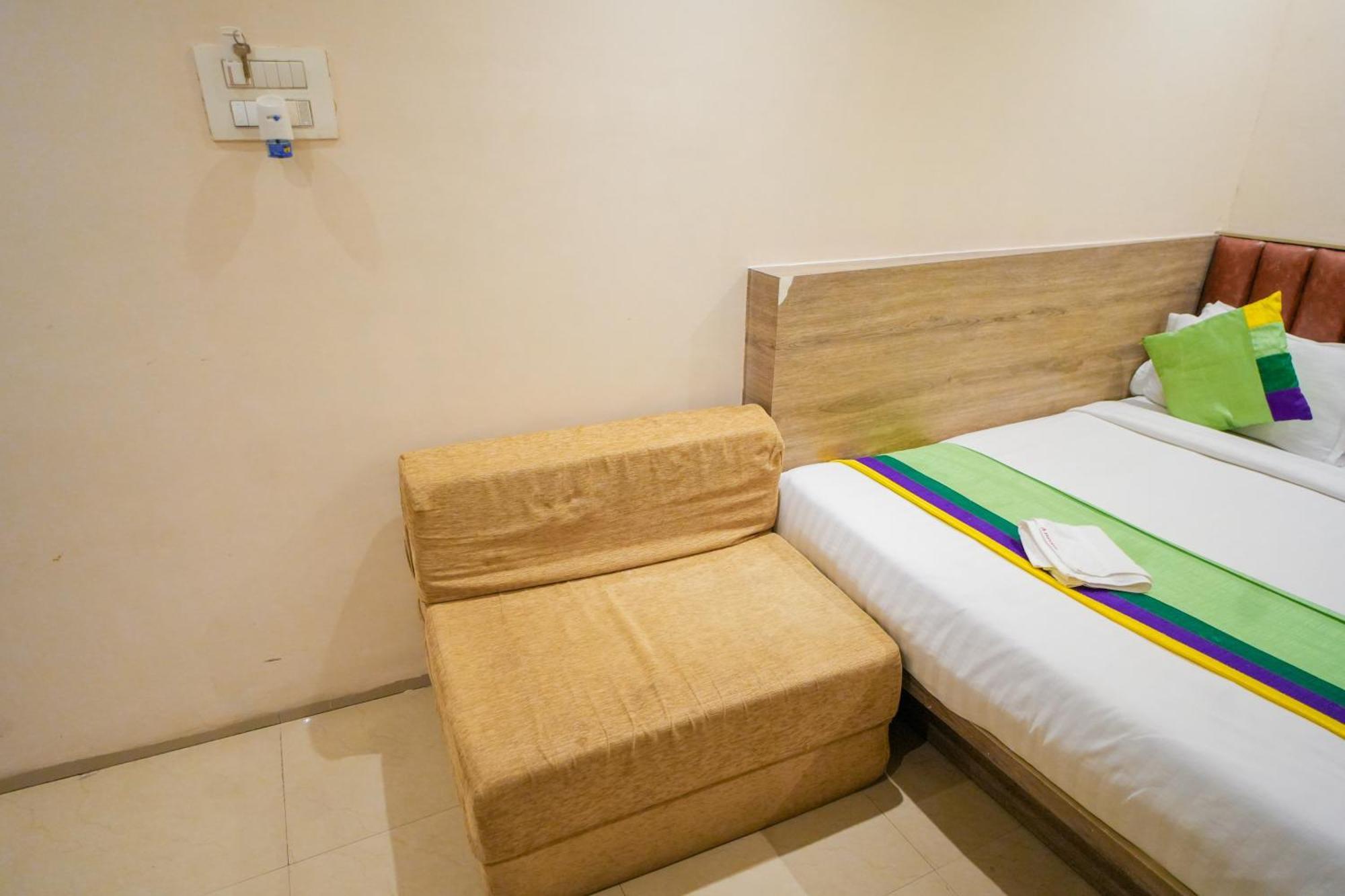 Hotel Skylink Hospitality Mahalaxmi Mumbai  Buitenkant foto