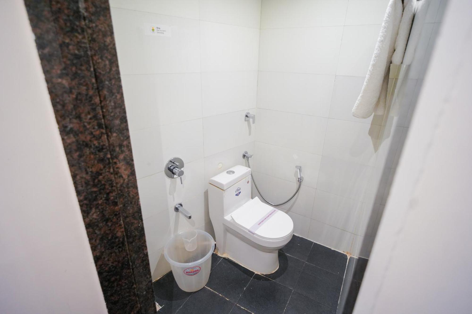Hotel Skylink Hospitality Mahalaxmi Mumbai  Buitenkant foto