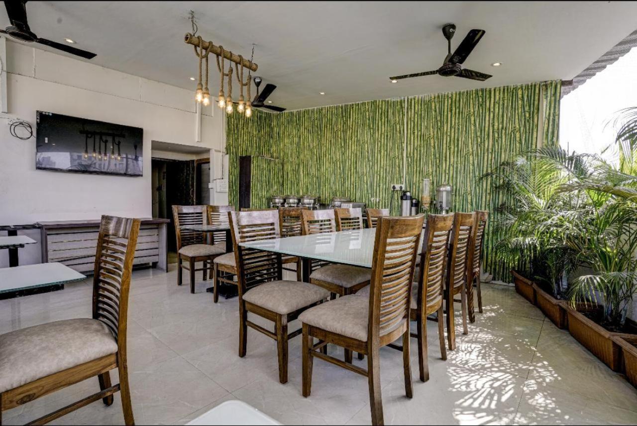 Hotel Skylink Hospitality Mahalaxmi Mumbai  Buitenkant foto